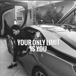 Meet your Posher, Carlos